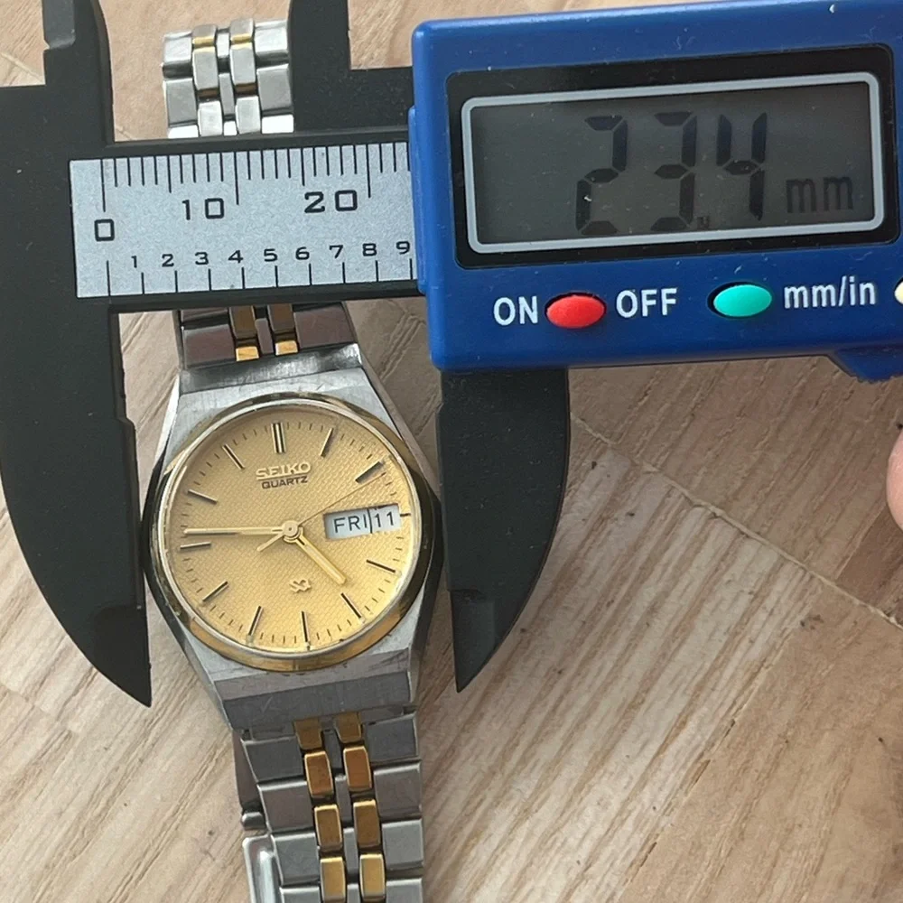 Seiko SQ Vintage Ladies Watch Yellow Dial Two-Tone Bracelet Day Date Windows